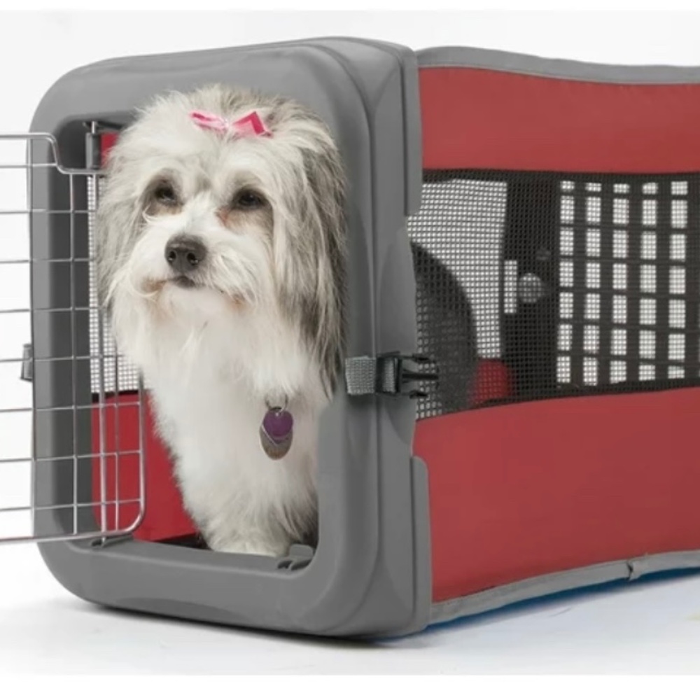 Portable pet crate / kennel